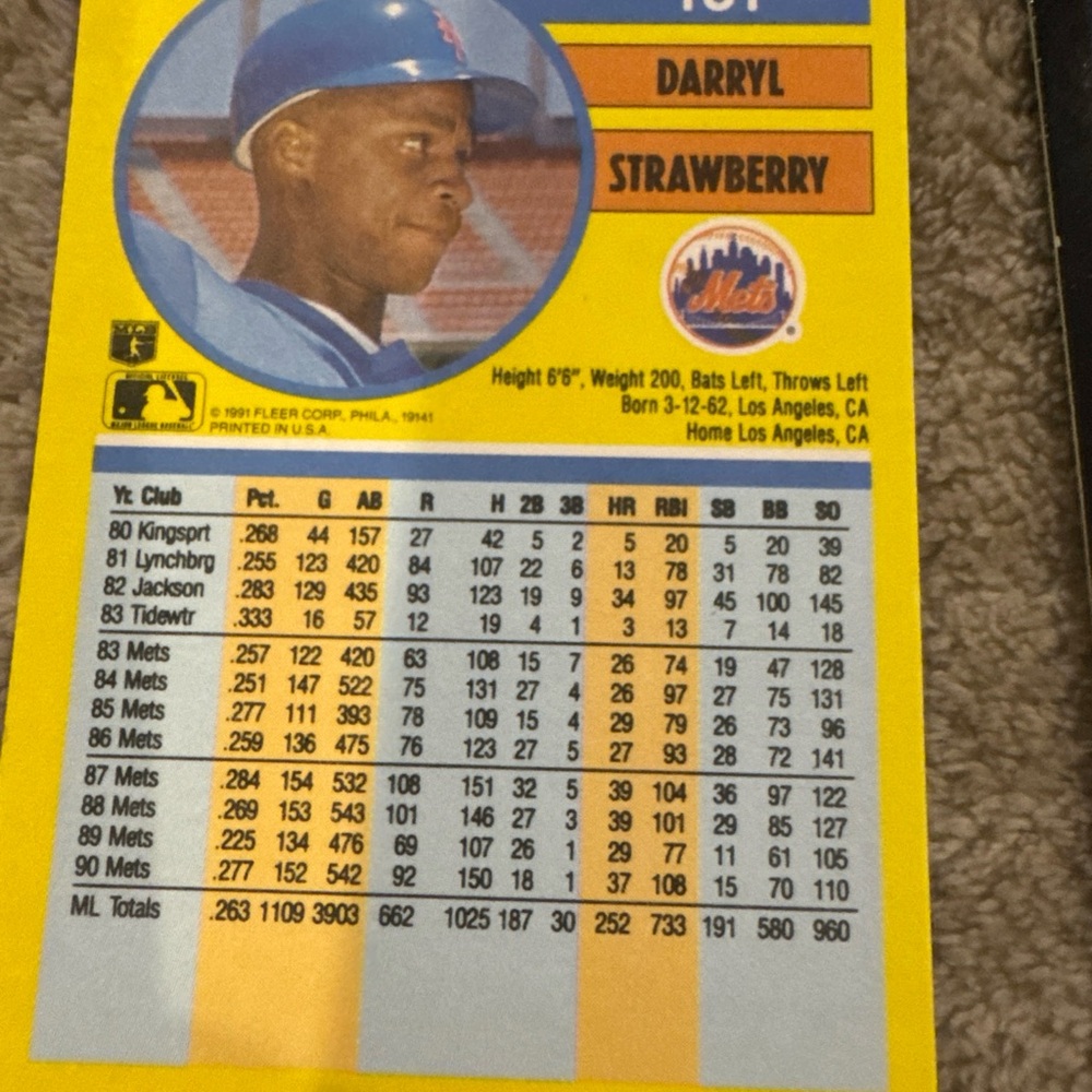 Darryl Strawberry Baseball Card Set - Picture 4 of 5